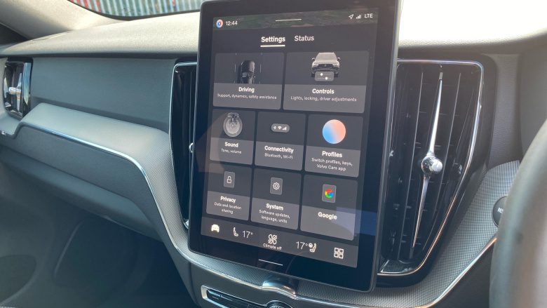 Volvo XC60 2.0 B5P Plus Black Edition 5dr AWD Geartronic Petrol Estate